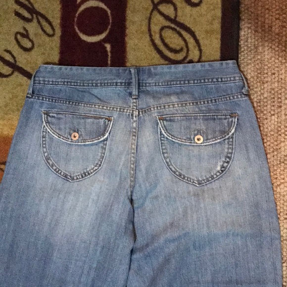 Adorable low-rise Old Navy capris, size 10 - Picture 5 of 6